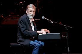 COUNTRY MUSIC LEGEND IN CRISIS: Ray Stevens Breaks